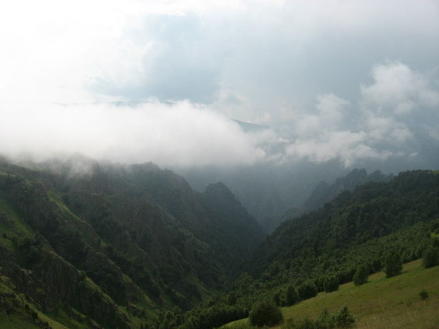 Велопоход по Кавказу. Вид сверху на Долину Нарзанов